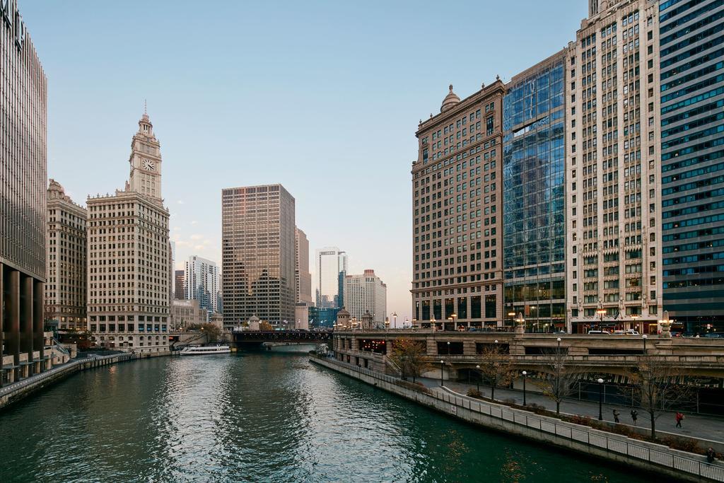 River Hotel Chicago Exterior photo